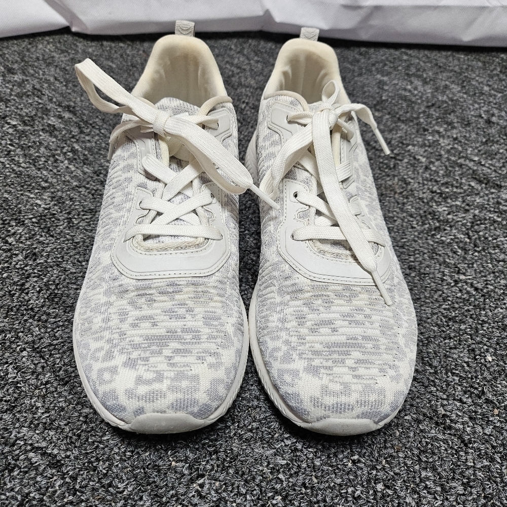 Skechers Bobs Memory Foam Air Cooled Grey & White Low Profile Sneakers Sz 8.5 - Picture 2 of 9